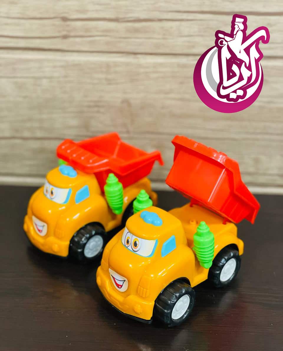 اسباب بازی ماشین مک کویین در دو طرح مختلف